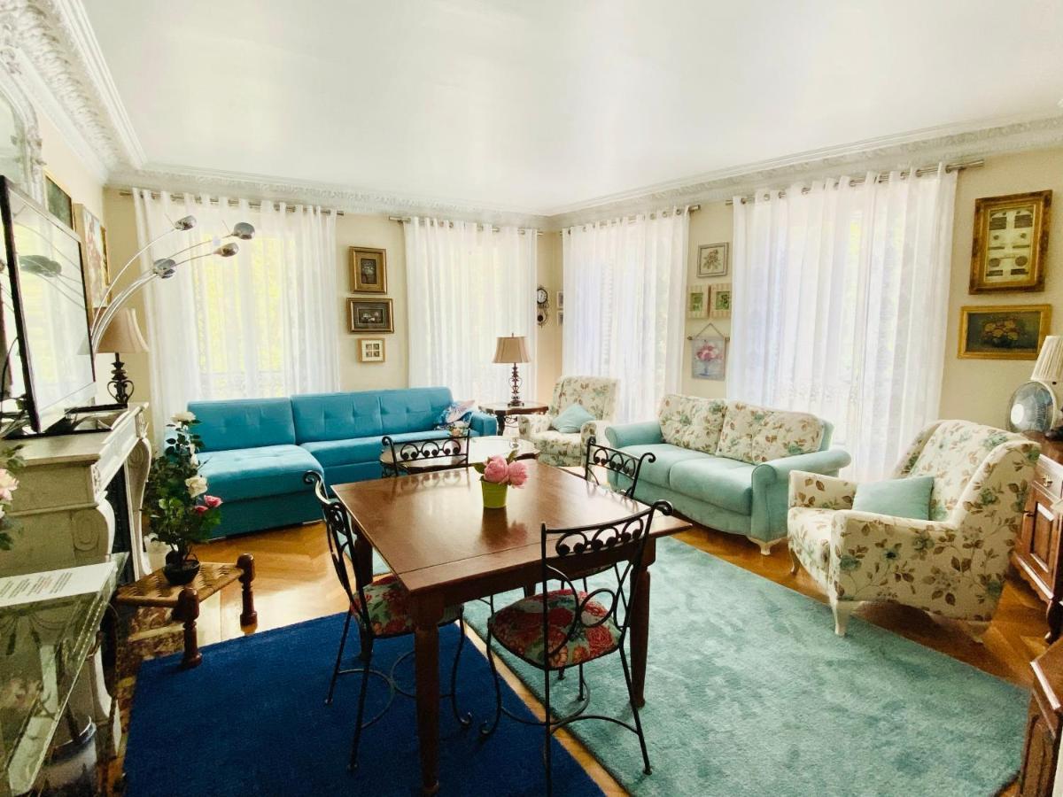 Champs Elysees Apartment *